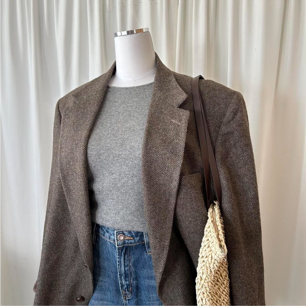 Vintage Deansgate Brown herringbone tweed wool sport coat. - Picture 2 of 8